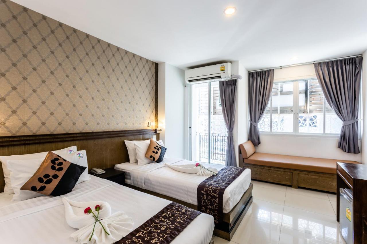 77 Bangla Hotel - Sha Certified Phuket Esterno foto
